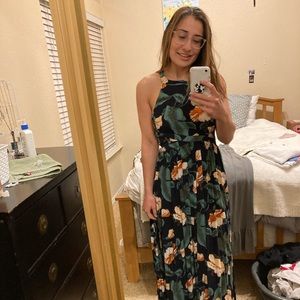 Aura dress size small